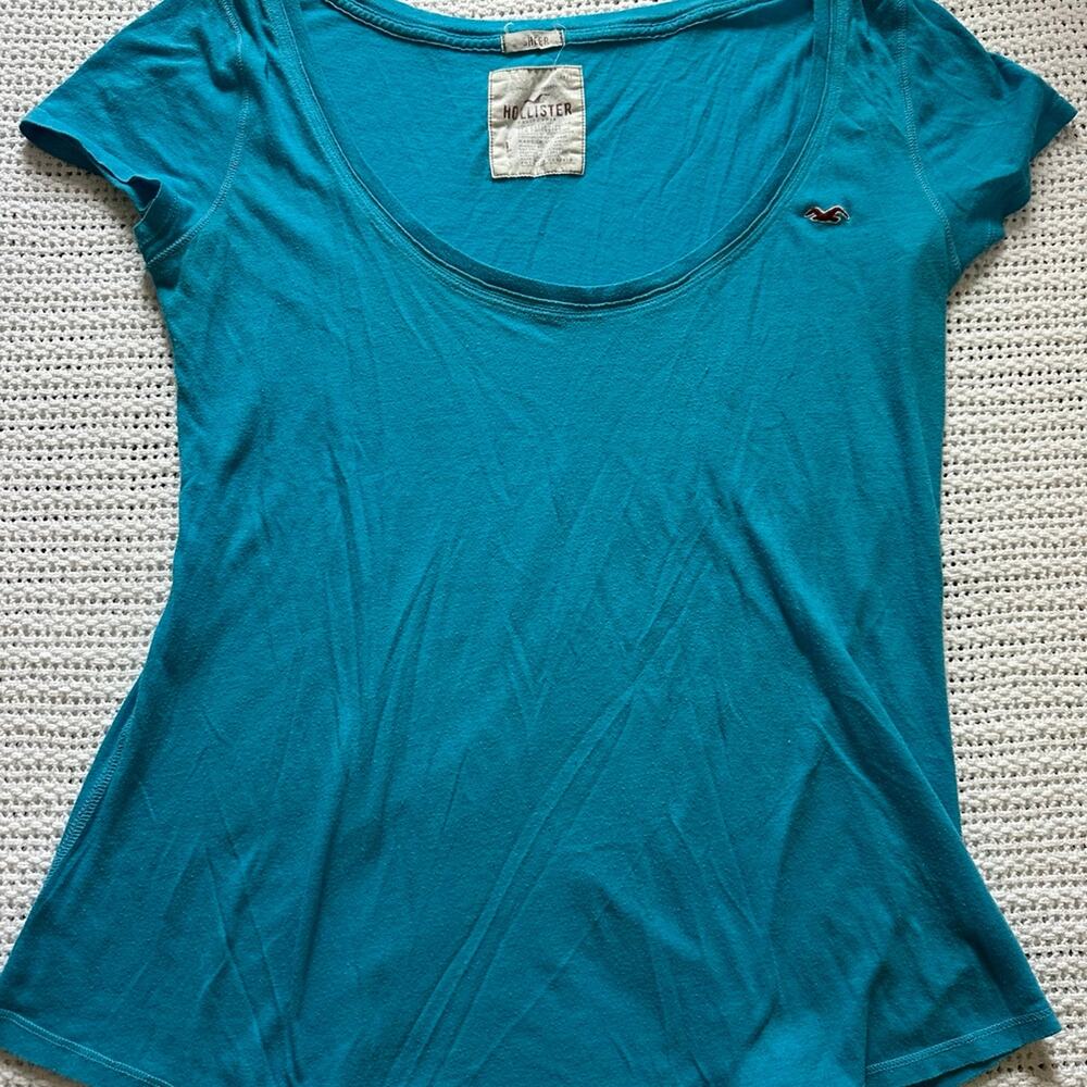 Vintage Y2K Hollister scoop neck layering tee T shirt